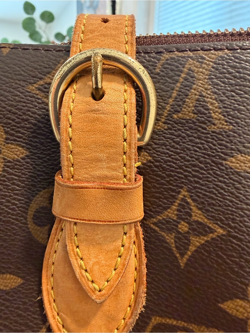 Louis Vuitton Monogram Canvas Tote in Brown and Tan Leather Trim - Picture 9 of 13